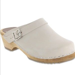 MIA Alma Clog Size 11/41